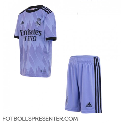 Real Madrid Bortatröja Barn 2022-23 Kortärmad (+ korta byxor)
